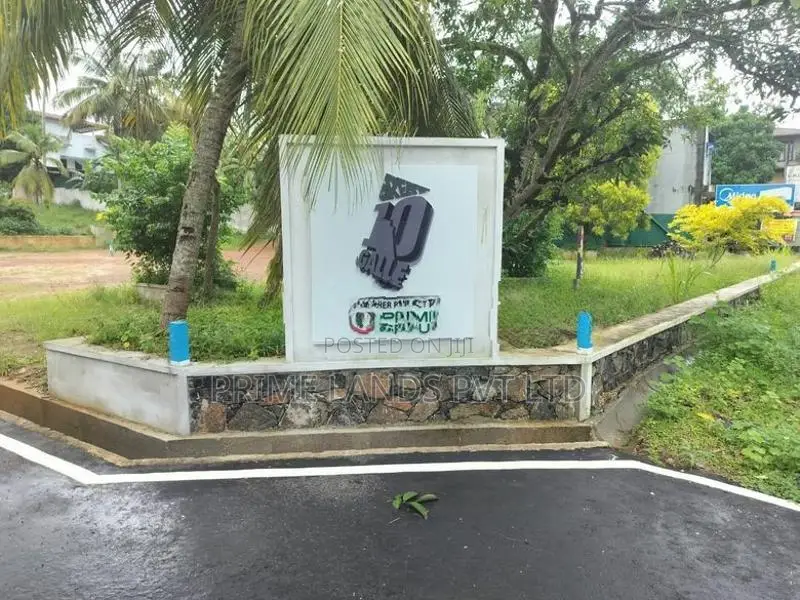 Lands for sale in Galle