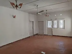 Colombo 02, Facing Park Street 03 Bed Room Apartment for Sale