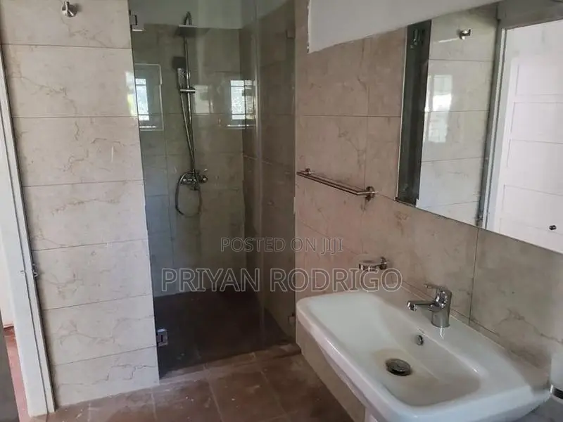 Colombo 02, Facing Park Street 03 Bed Room Apartment for Sale