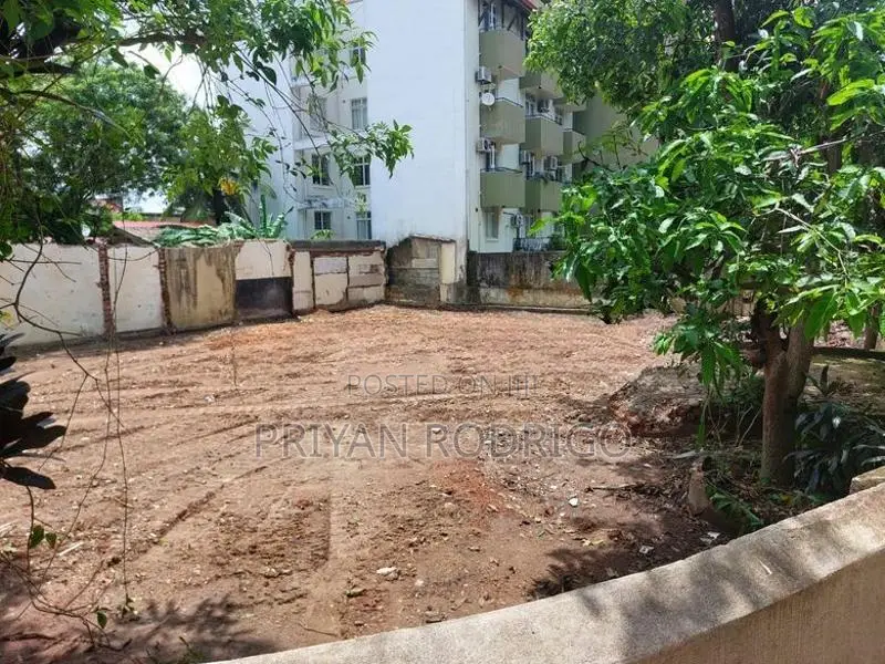 Nugegoda, Residential Land 10 Perches, Facing Railway Avenue for Sale