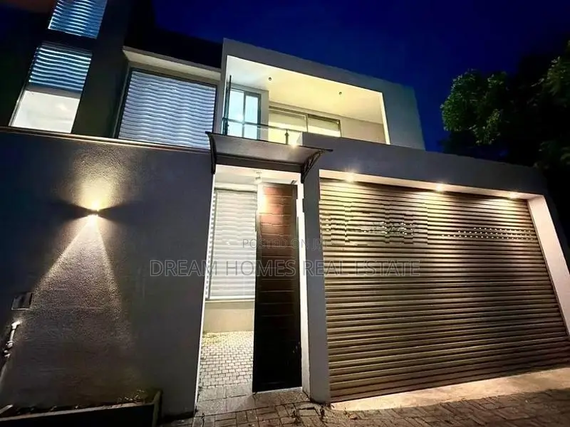 Luxury 2-Storey House for Sale – Thalawathugoda