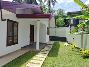 House in Kadawatha Kossinna Plot 01