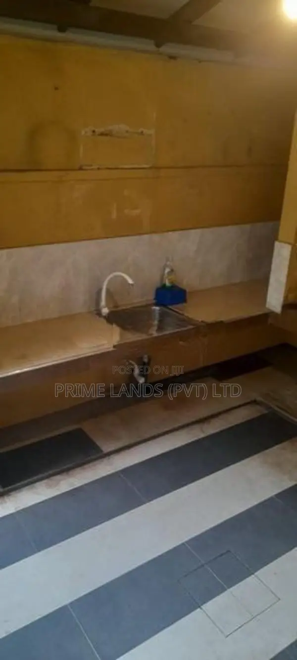 ගම්පහ නගරයෙන්ම සුපිරි නිවසක් විකිණීමට