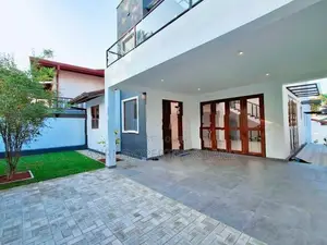 Luxury 4 Bedrooms House for sale in Piliyandala Kesbewa