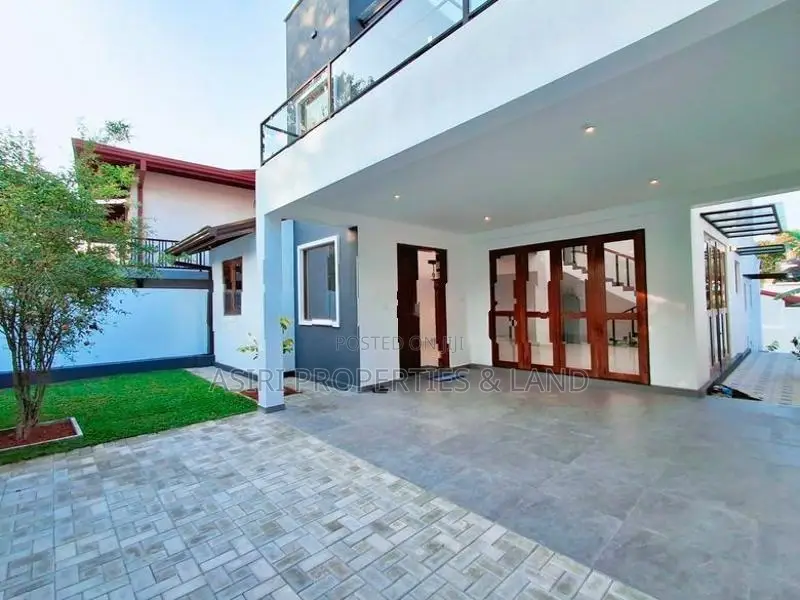 Luxury 4 Bedrooms House for sale in Piliyandala Kesbewa