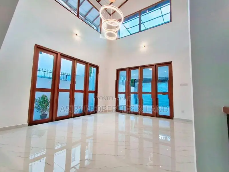 Luxury 4 Bedrooms House for sale in Piliyandala Kesbewa