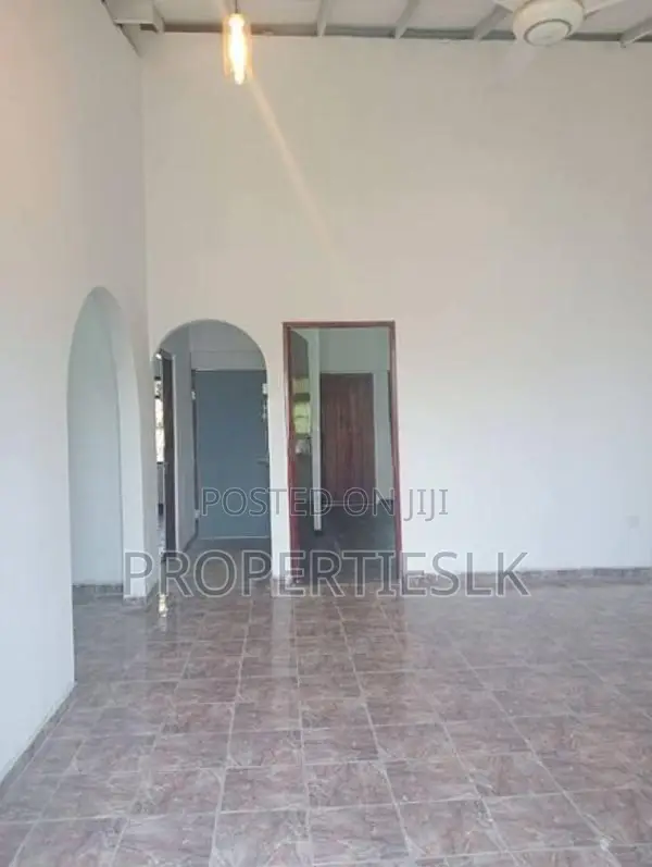Moratuwa Katubedda House Available For Rent