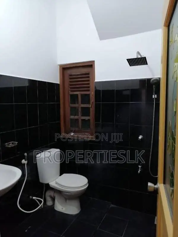 Moratuwa Katubedda House Available For Rent