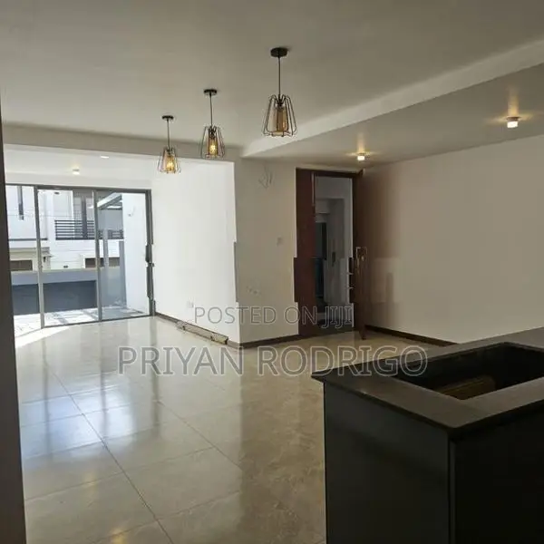 Battaramulla Wickramasinghepura, 3 Storied Brand New Apartment for Sal