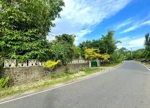 පොල්ගහවෙල නාරම්මල ප්‍රධාන පාරට මුහුණලා ඇති ඉඩමක් සහිත නිවසක් විකිණීමට