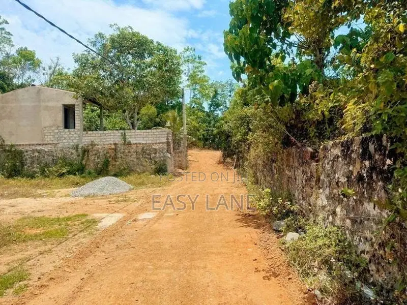 දොඩංගොඩ Highway පිවිසුමට ලගින්ම පර්වස් 64 ක ඉඩම විකිණිමට