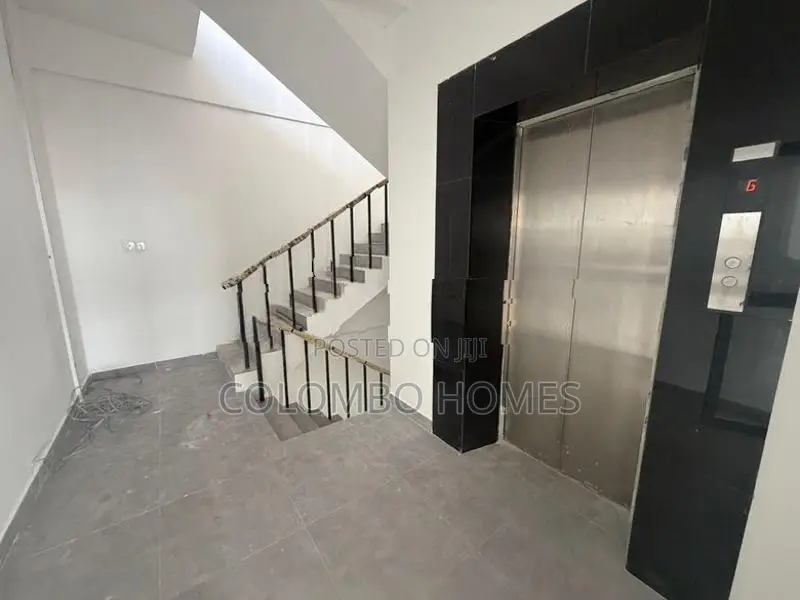 A Grade Office Space ( 3800sqft) for Rent - Dehiwala
