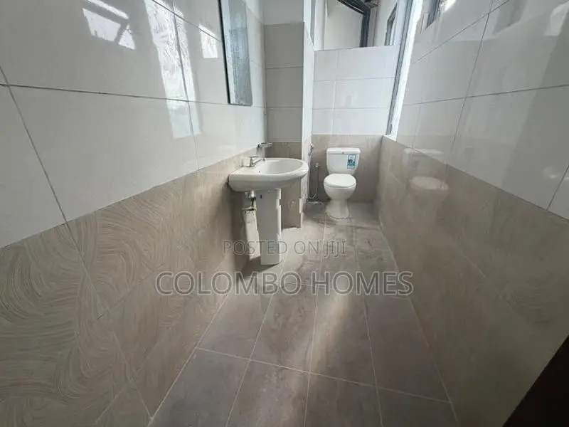 A Grade Office Space ( 3800sqft) for Rent - Dehiwala
