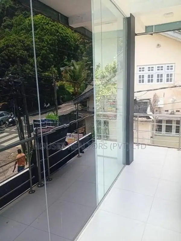 1,000 Sq.Ft Commercial Space for Rent – Katugastota