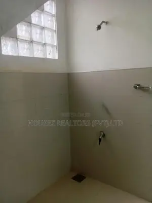 1,000 Sq.Ft Commercial Space for Rent – Katugastota