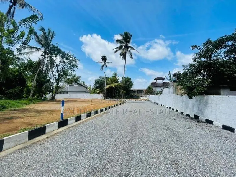 Land for Sale in Area Yakkala
