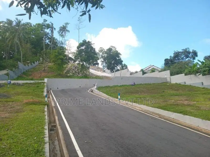 Lands for Sale in Karapitiya