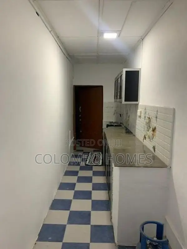 Livable House with 10 Perches Land for Sale - Dehiwala
