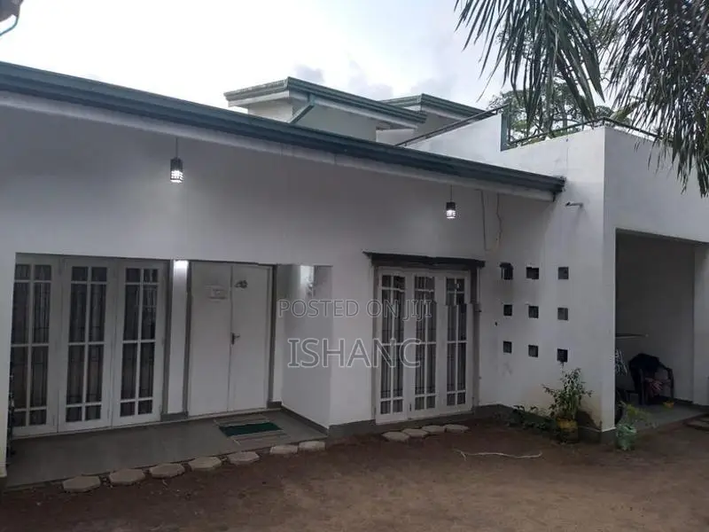 3-Bedroom House for Rent Near Kiribathgoda