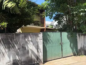 18 Perches Land for Sale with An Old House - Dehiwala