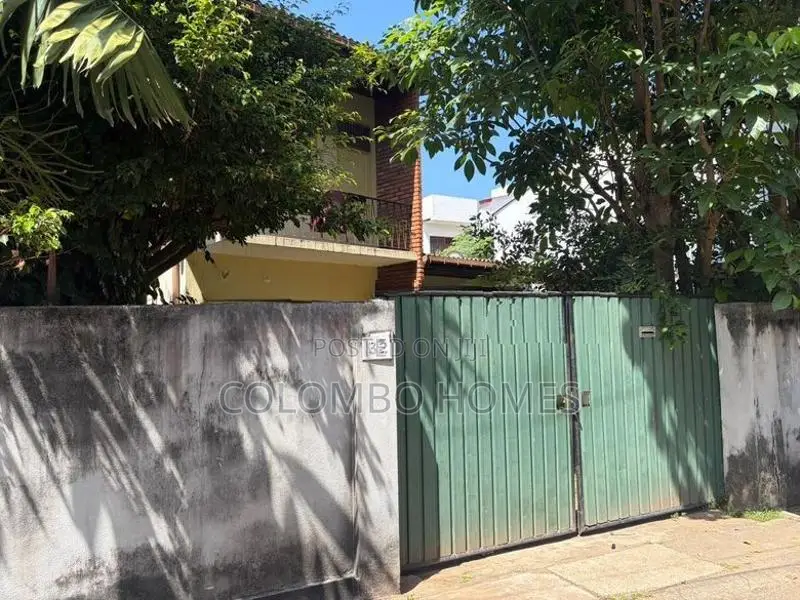 18 Perches Land for Sale with An Old House - Dehiwala