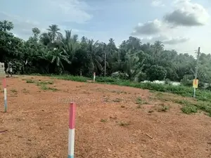 Land in Kalagedihena Plot 01