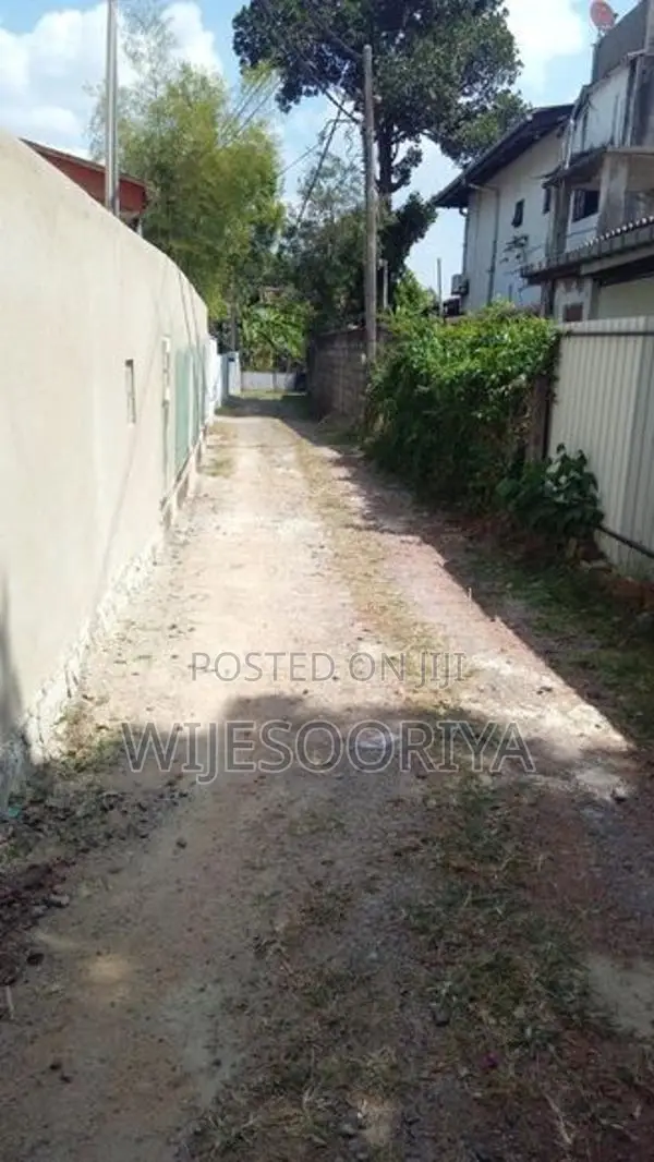 22.12 Perch Prime Residential Land for Sale – Battaramulla