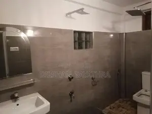 නවීන පන්නයේ නිවසක් බද්දට දීමට මහනුවර