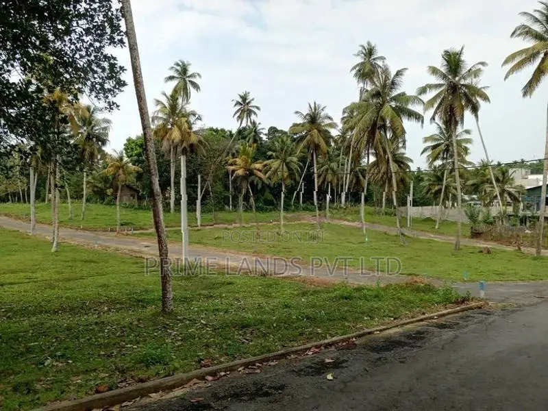 කඹූරුගමූව ලැබීම නව නගරයෙන් ඉඩමක්
