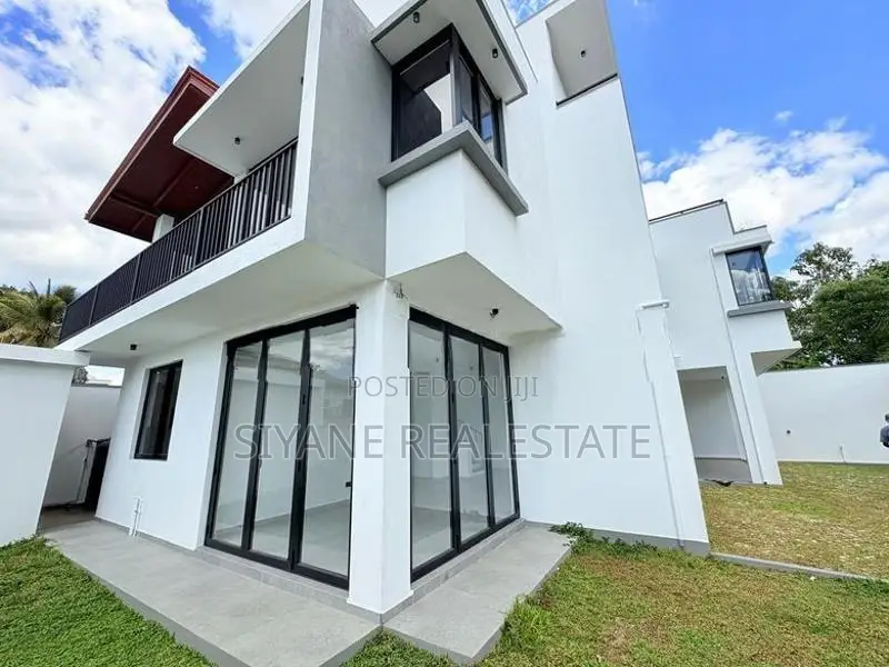 luxury New House For Sale in Thalahena