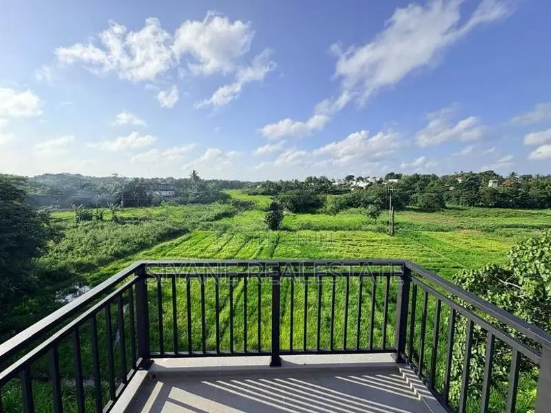 Luxury House for Sale in Boralesgamuwa