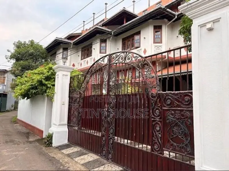 Rooms Near Karapitiya