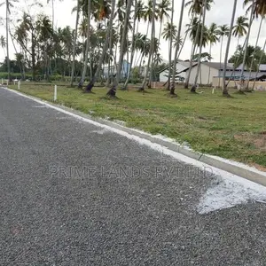 පැල්ලන්දෙණිය හන්දියෙන්ම ඉඩමක්