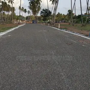 පැල්ලන්දෙණිය හන්දියෙන්ම ඉඩමක්
