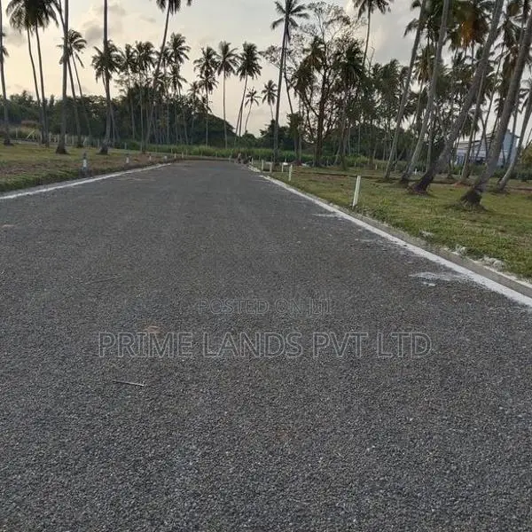 පැල්ලන්දෙණිය හන්දියෙන්ම ඉඩමක්