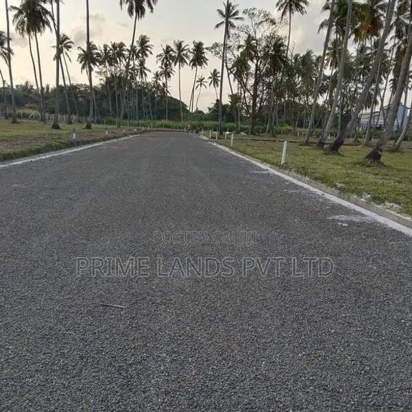 පැල්ලන්දෙණිය හන්දියෙන්ම ඉඩමක්