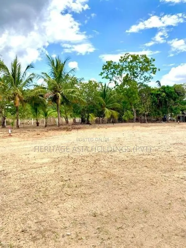 අනුරාධපුර පූජා භූමියට ළගින්ම පදිංචියට ඉඩමක්