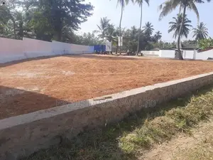 දබුල්ල පාරෙන් ඒරියා එකෙන් ඉඩමක්