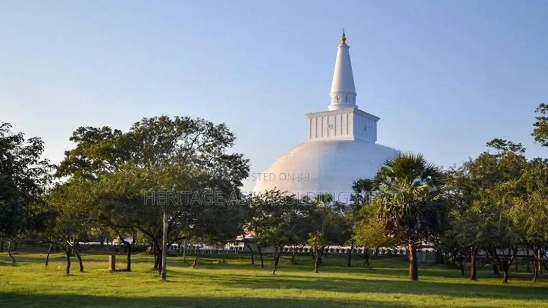 අනුරාධපුර පූජා භූමියට ළගින්ම සින්නක්කර ඉඩමක්