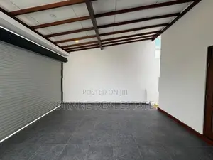 Luxury New House Sale in Thalahena
