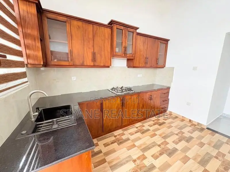 Luxury New House Sale in Thalahena