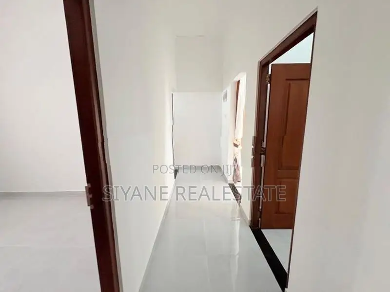 Luxury New House Sale in Thalahena