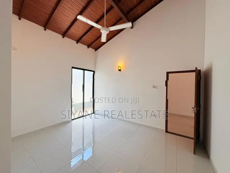 Single House for Sale in Athurugiriya