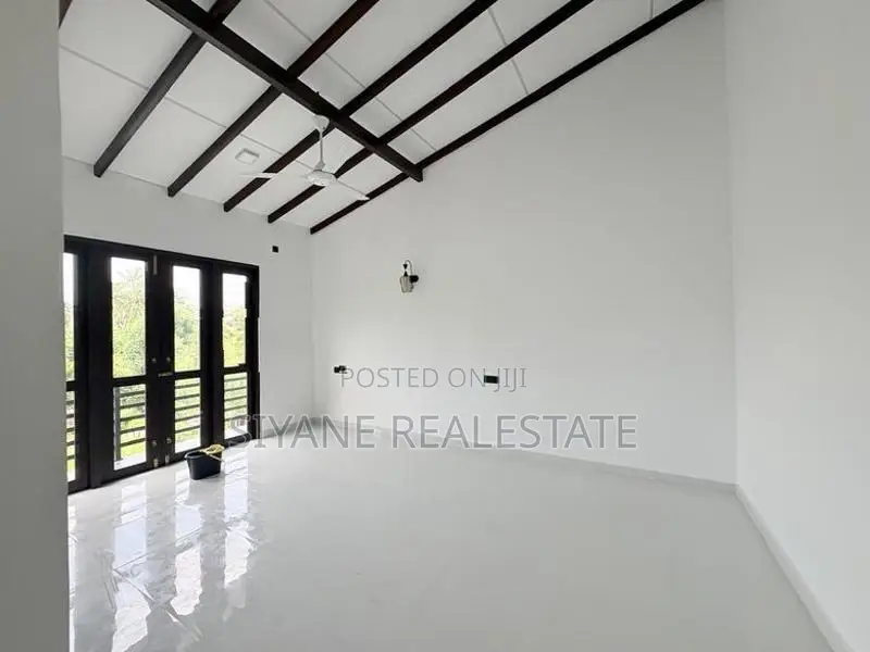 Luxury New House for Sale in Athurugiriya