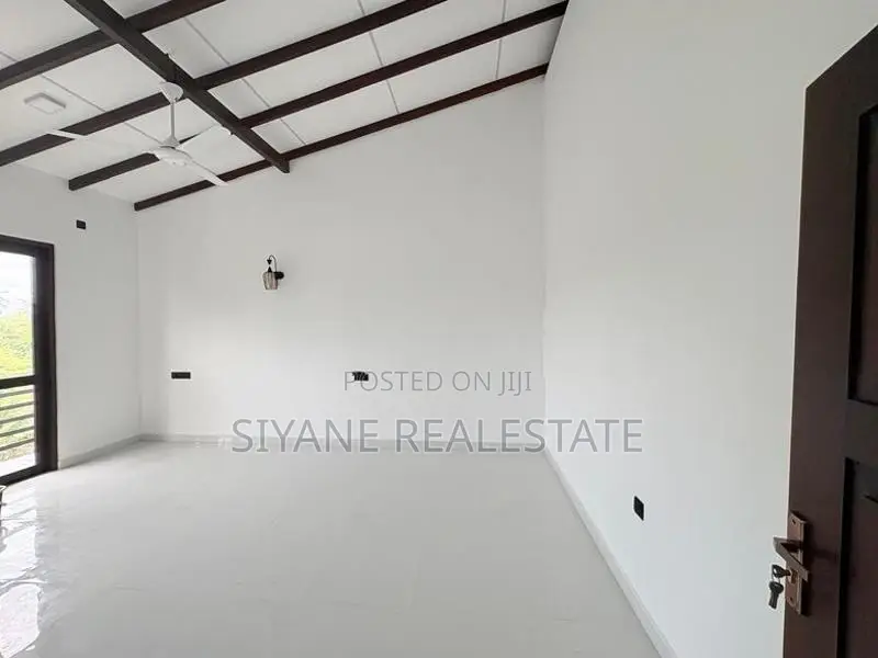 Luxury New House for Sale in Athurugiriya