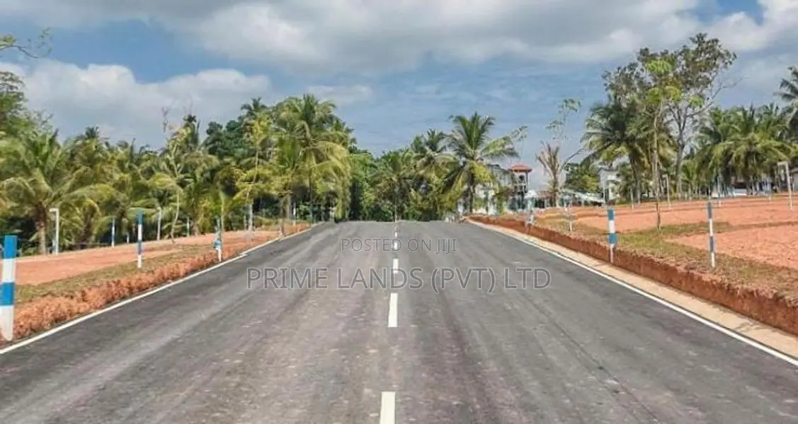 ගම්පහ කච්වේරියට යාබඳව නිරවුල් ඉඩම් විකිණීමට