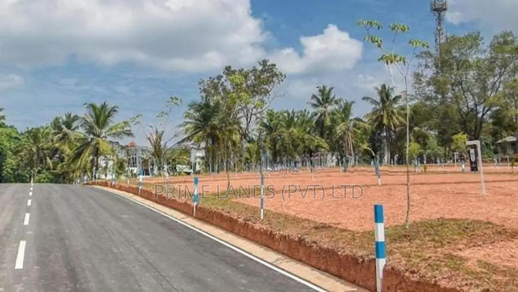 ගම්පහ කච්වේරියට යාබඳව නිරවුල් ඉඩම් විකිණීමට
