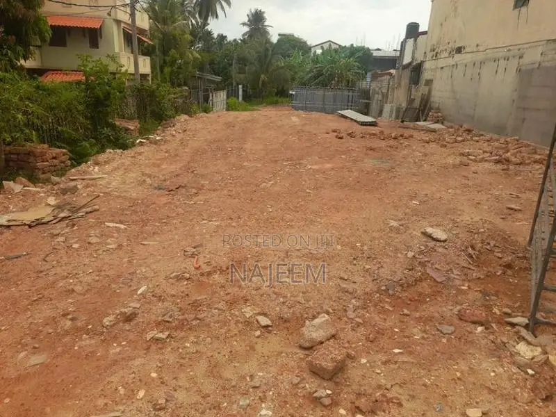 Land for Sale Dehiwela Hill Street