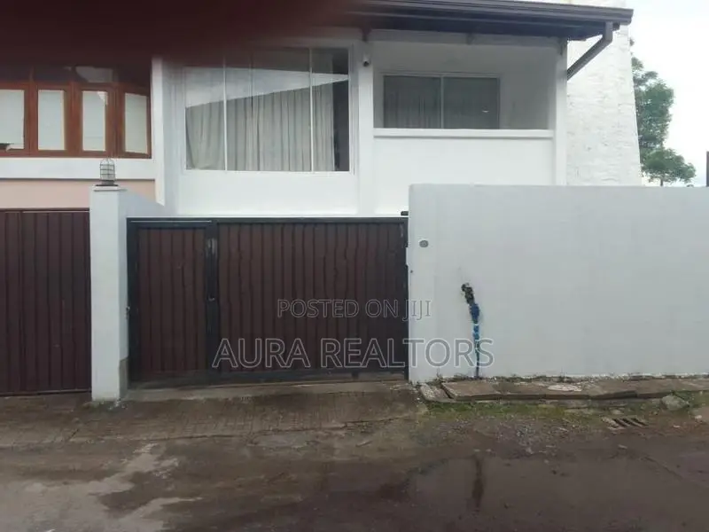 4 Bedrooms House For Sale in Colombo 05 Park Road (P-186)