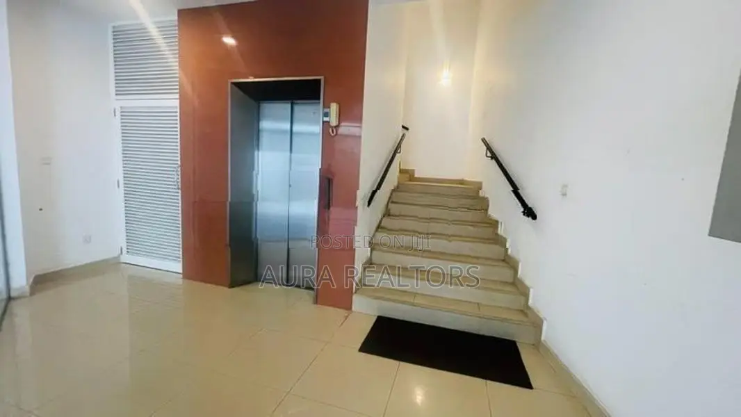 3 Storey Commercial Building for Sale in Nugegoda (p-241)